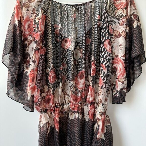 Bar III Floral Kimono Peasant Blouse size Small - Picture 9 of 11